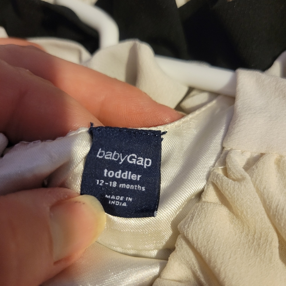 Baby Gap 12-18 months - Picture 3 of 3